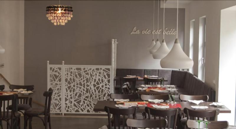 La Flamme Wertheim Garni - Restoran