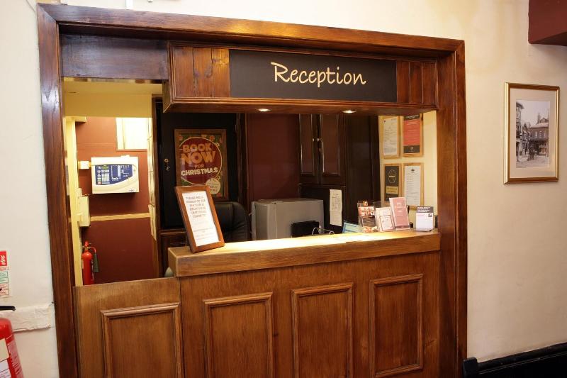 Wheatsheaf, Baslow by Marston's Inns - Lobi