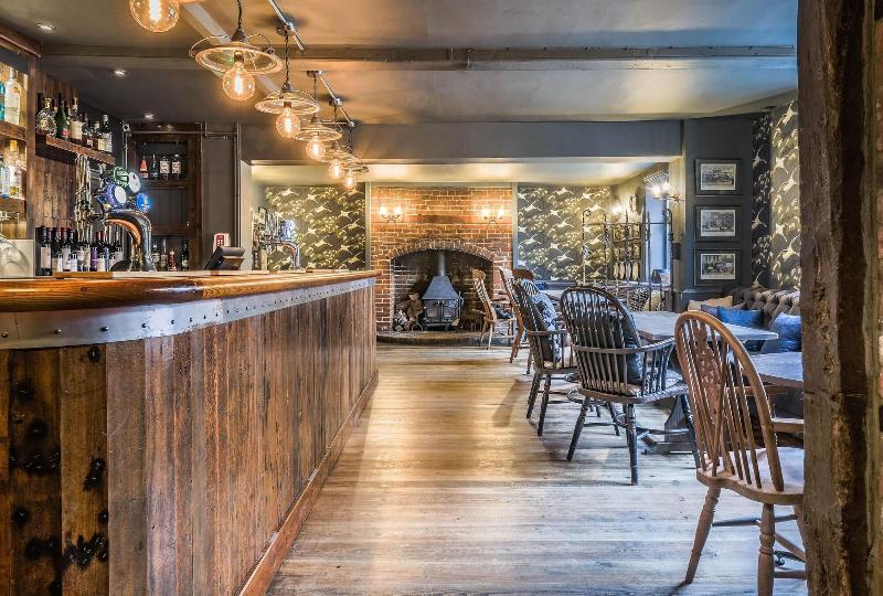 The Westleton Crown - Bar