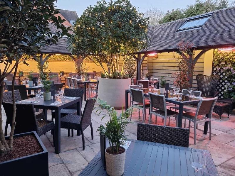 The Lion Hotel - Genel