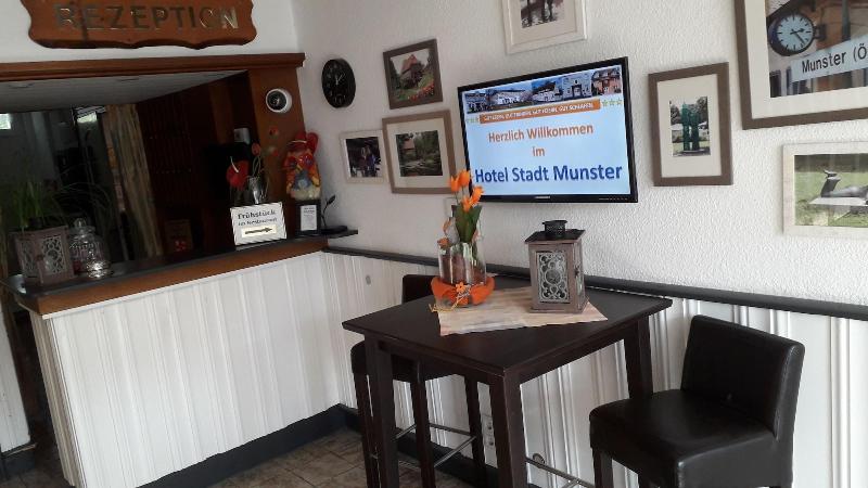 Hotel Stadt Munster - Lobi