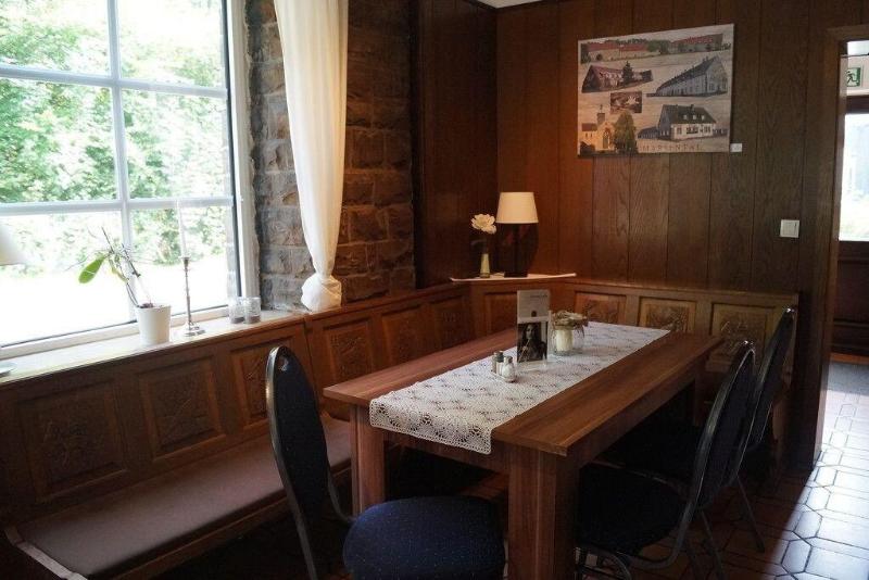 Hotel Und Restaurant Alte Wache - Restoran