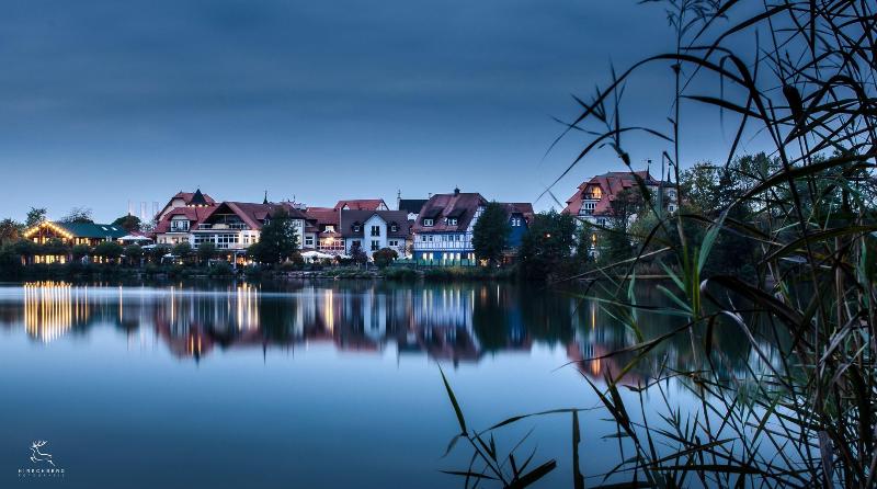 Seehotel Niedernberg - Das Dorf am See - Genel