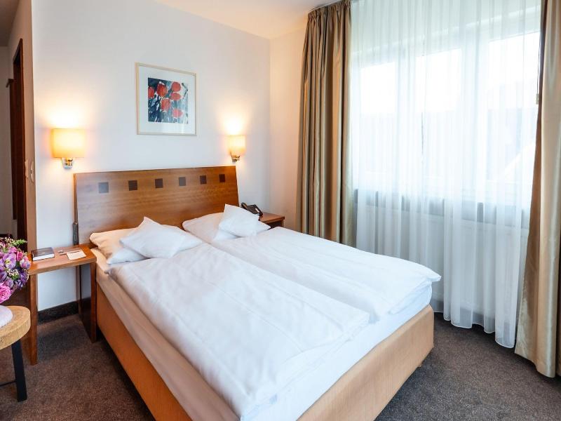 Seehotel Niedernberg - Das Dorf am See - Oda