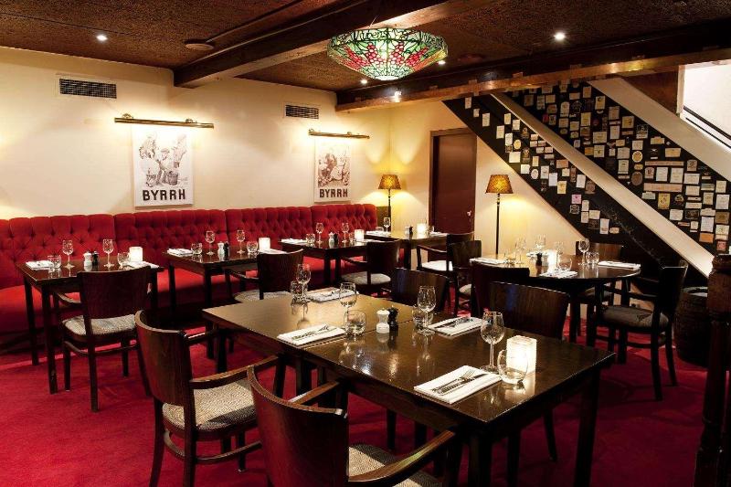 Carlton Ambassador - Restoran