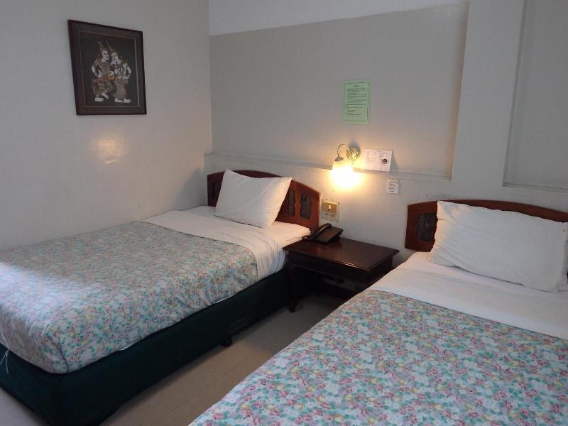 Sakol Hotel Korat - Oda