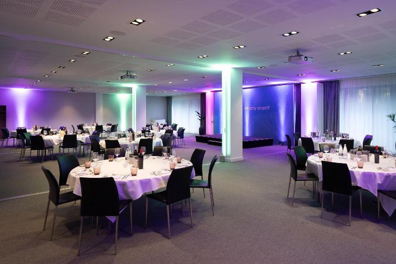 INNSIDE by Melia Liverpool - Lobi
