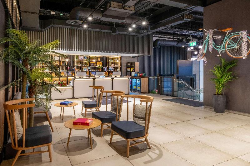 INNSIDE by Melia Liverpool - Lobi