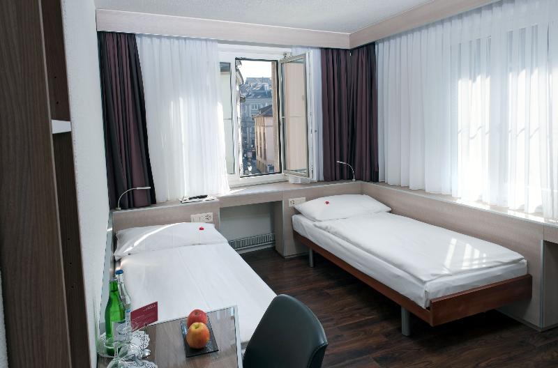 Hotel Alexander - Oda