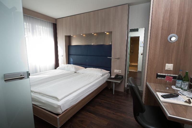 Hotel Alexander - Oda