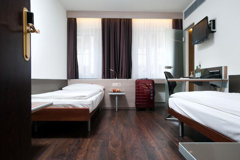 Hotel Alexander - Oda
