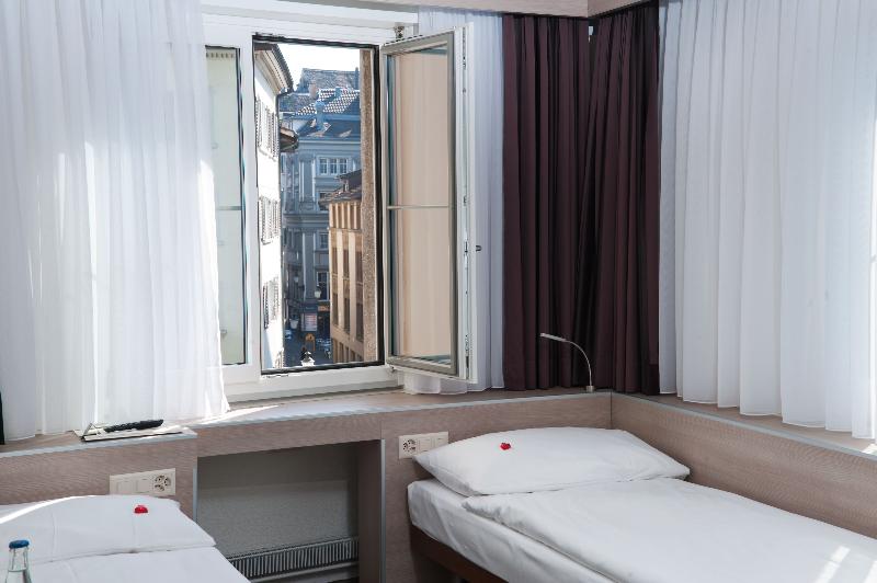 Hotel Alexander - Oda