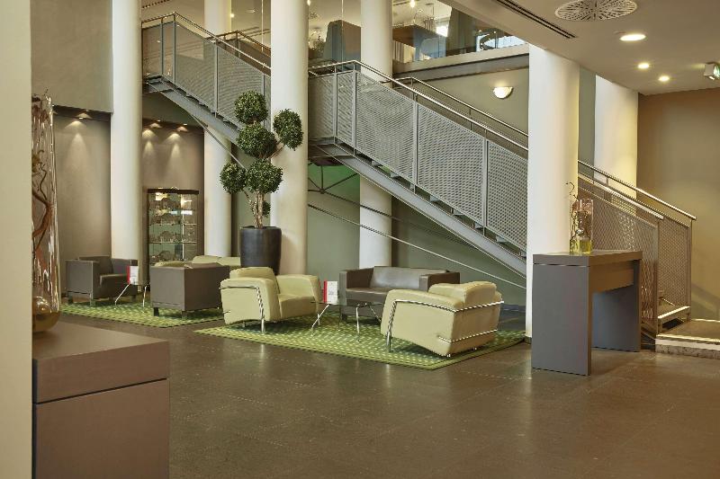 H4 Hotel Kassel - Lobi