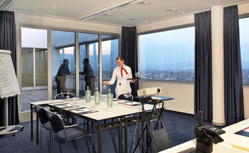 H4 Hotel Kassel - Genel