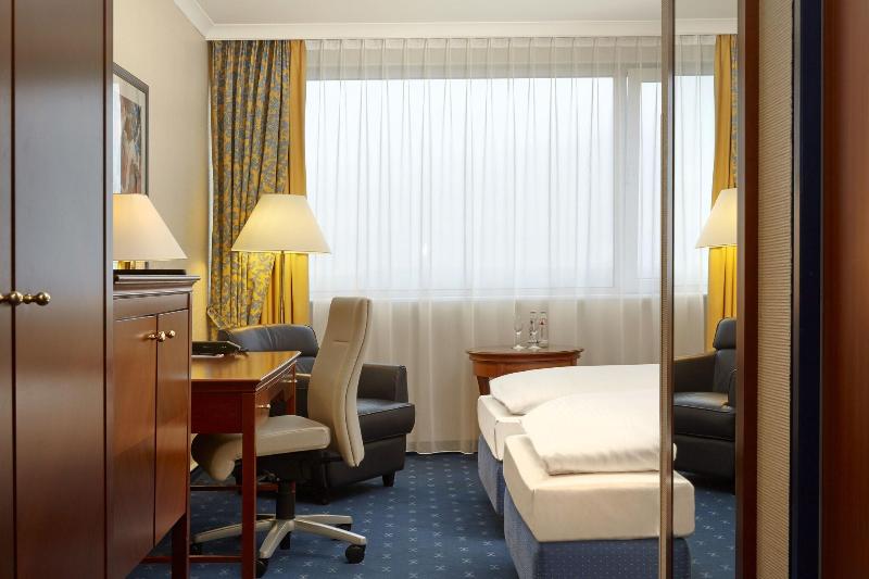 H4 Hotel Kassel - Oda