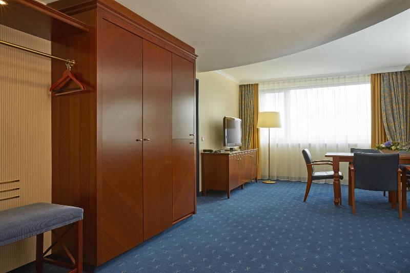 H4 Hotel Kassel - Oda