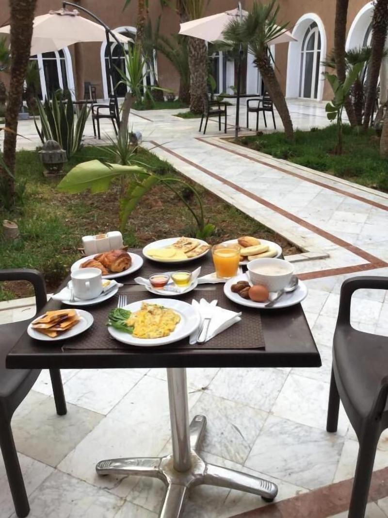 Al Massira - Restoran