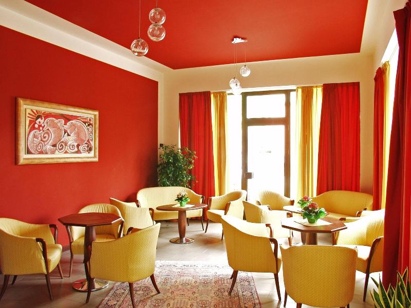 Euro Hotel - Lobi