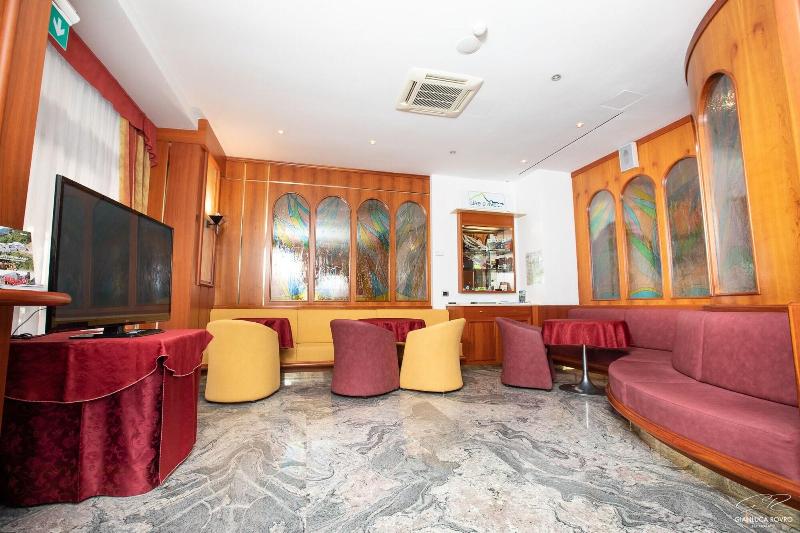 Hotel Posta - Lobi
