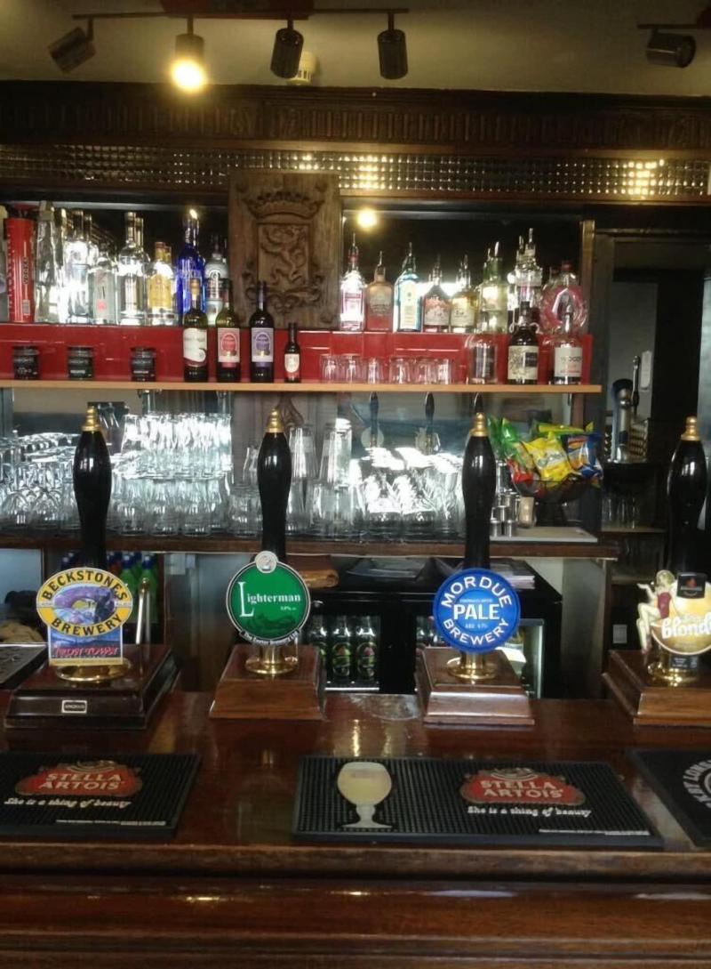 The Bear On The Square - Bar