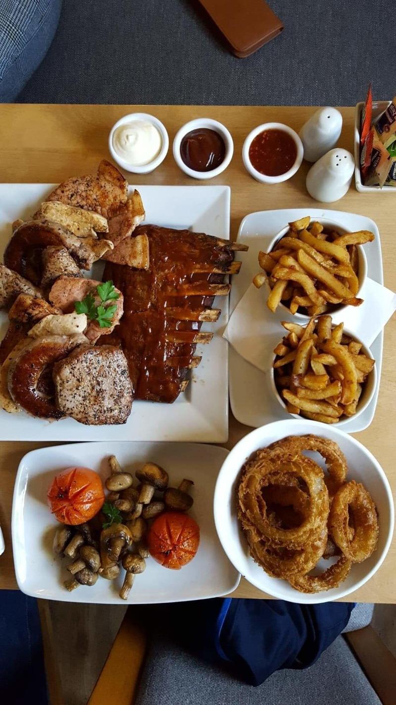The Bear On The Square - Restoran