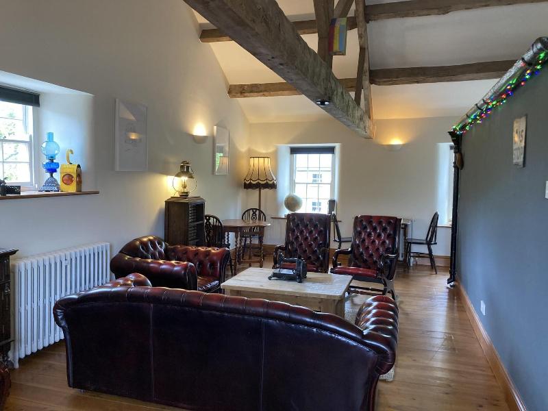 Riverside B & B - Lobi