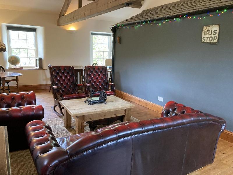 Riverside B & B - Lobi