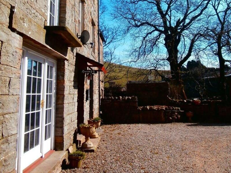Riverside B & B - Genel