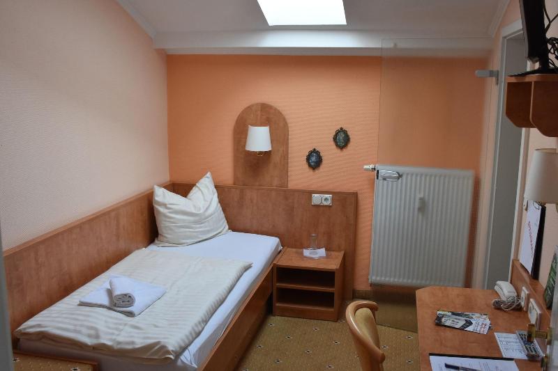 Hotel Am Bahnhof - Oda