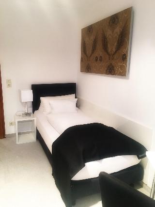 Hellers Twenty Four 2 (24H Self-Check-In) fotoÄŸrafÄ±