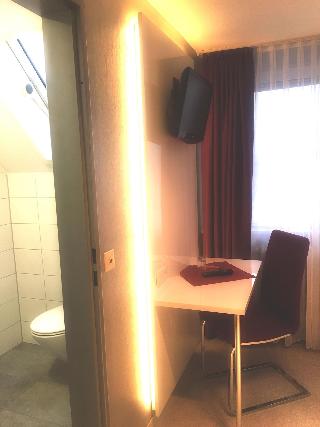 Hellers Twenty Four 2 (24H Self-Check-In) fotoÄŸrafÄ±