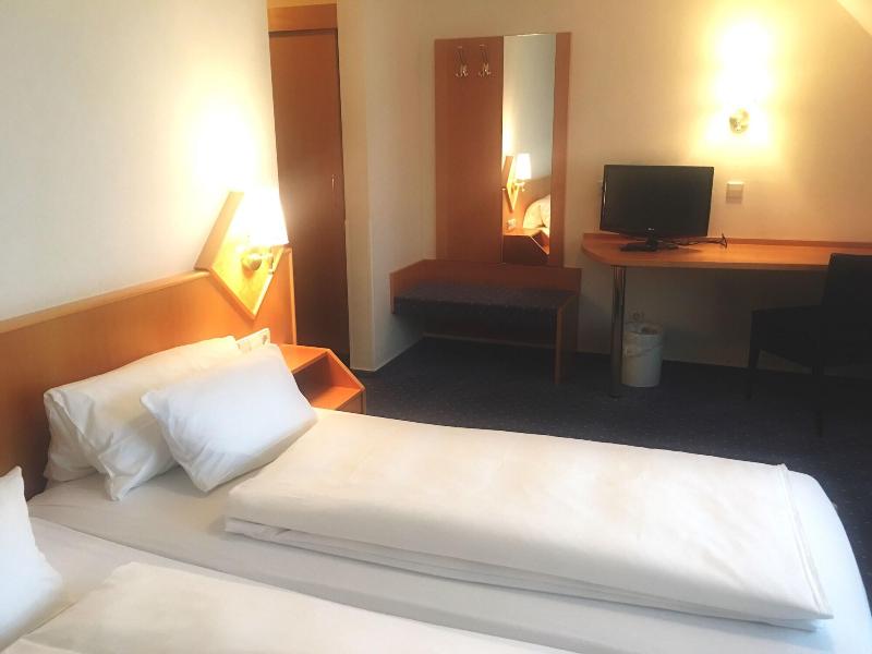 Hellers Twenty Four 2 (24H Self-Check-In) - Oda