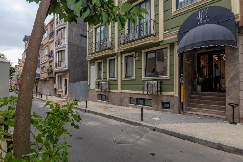 Joy Suites - Genel