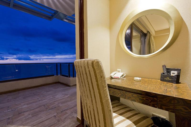 Hotel Dreamland Oasis - Oda