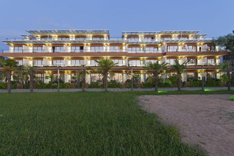 Hotel Dreamland Oasis - Teras