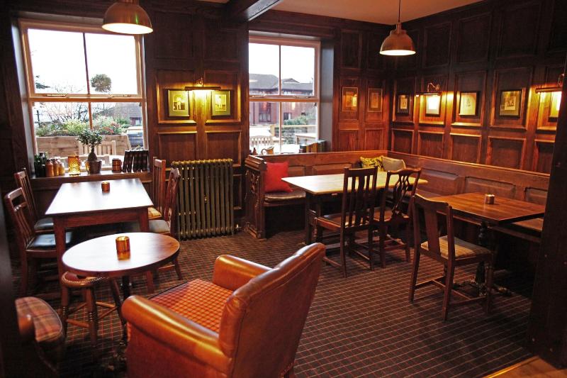 The Jug & Bottle - Lobi