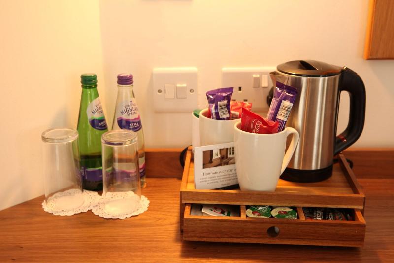 The Jug & Bottle - Oda