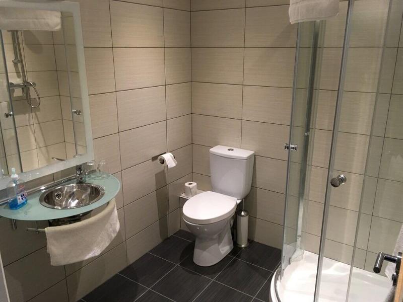Belfast House - Oda