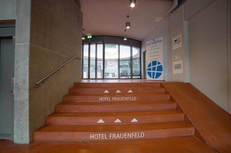 Hotel Frauenfeld - Lobi