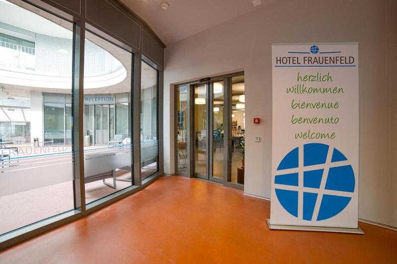Hotel Frauenfeld - Lobi
