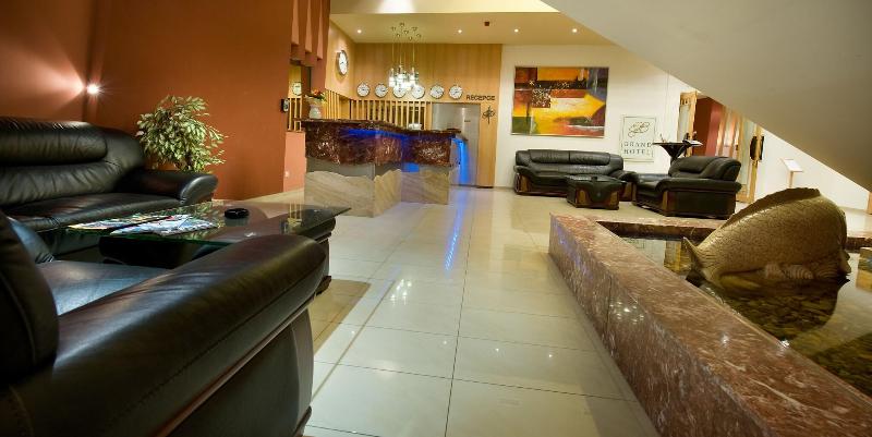 Grand Hotel - Lobi