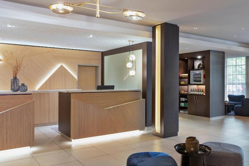 Courtyard by Marriott Wiesbaden-Nordenstadt - Lobi