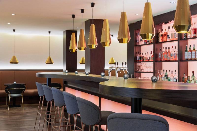 Courtyard by Marriott Wiesbaden-Nordenstadt - Restoran