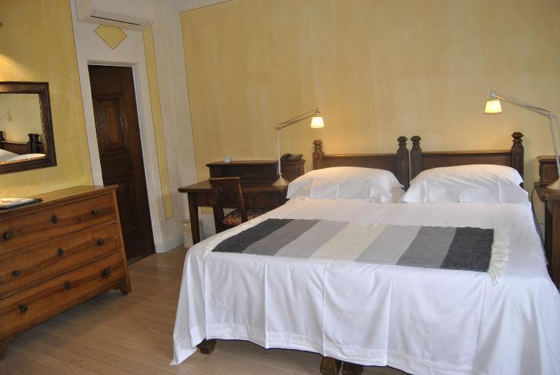 Hotel Pironi - Oda