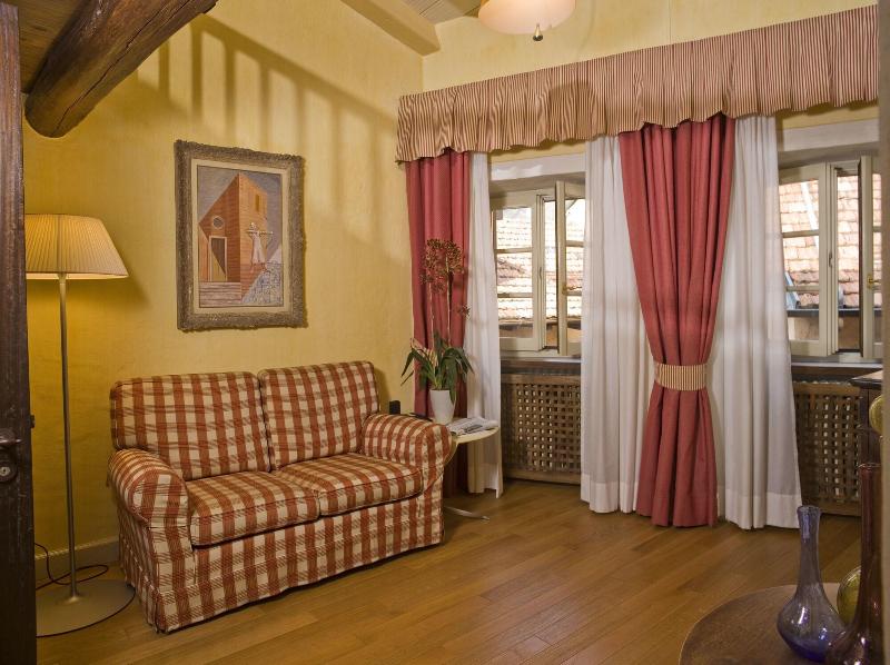 Hotel Pironi - Oda