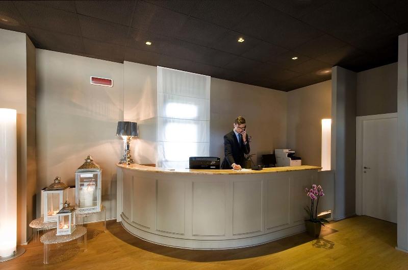 Hotel La Corte - Lobi