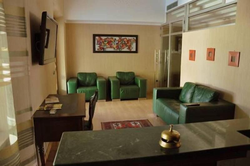 Hotel Fontana Del Re - Lobi