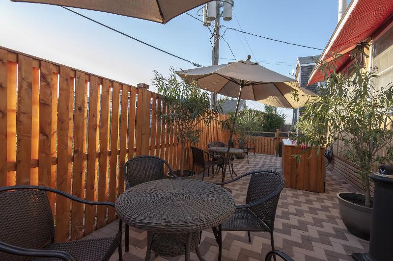 The Palms Hotel Fire Island - Teras