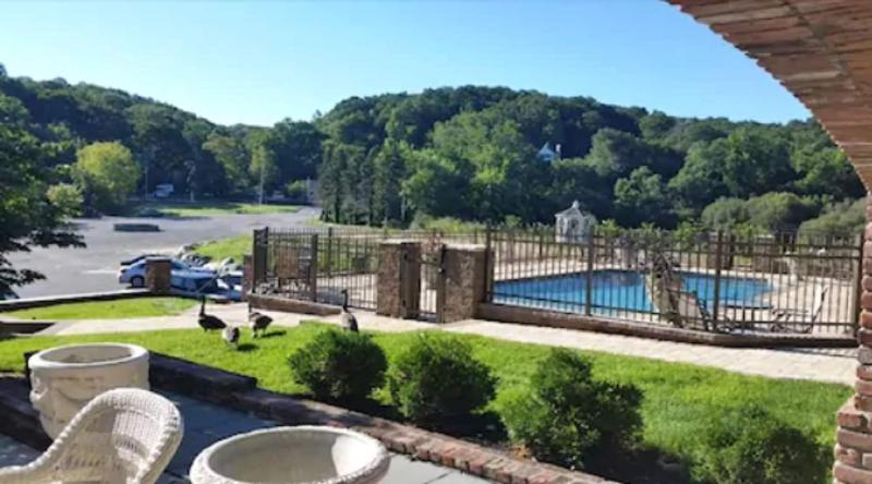 Chalet Inn & Suites Centerport - Aktivite