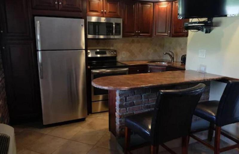 Chalet Inn & Suites Centerport - Oda